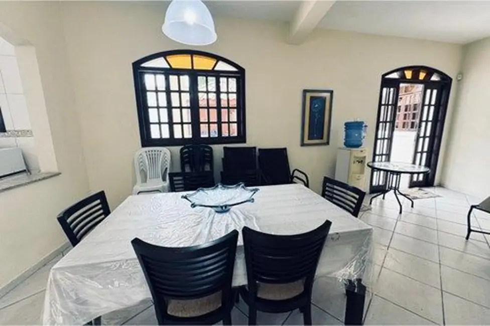 Foto 2 de Casa com 6 quartos à venda, 360m2 em Peruibe - SP