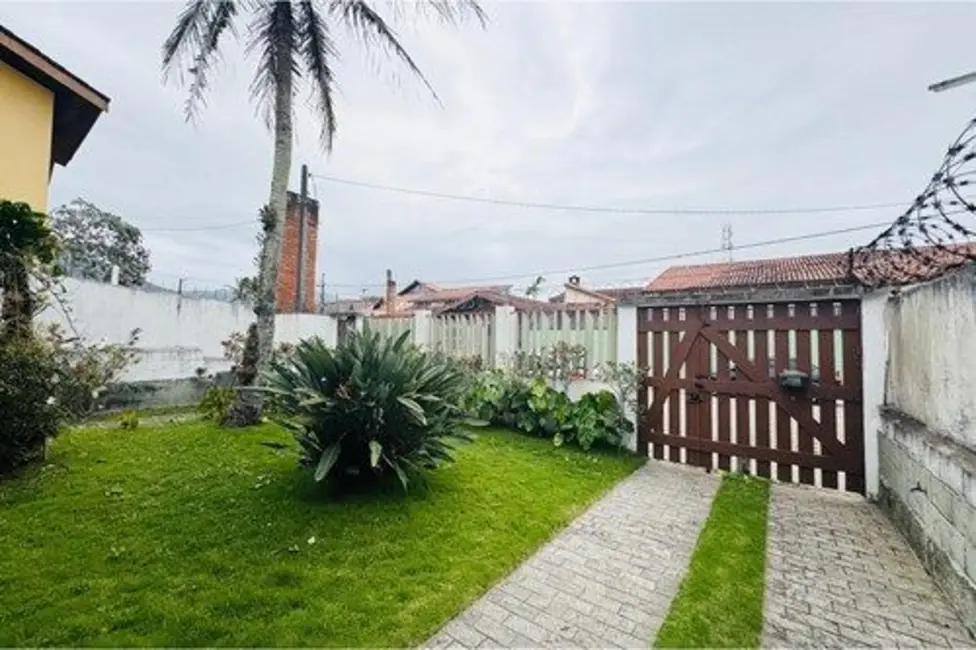 Foto 2 de Casa com 5 quartos à venda, 360m2 em Peruibe - SP