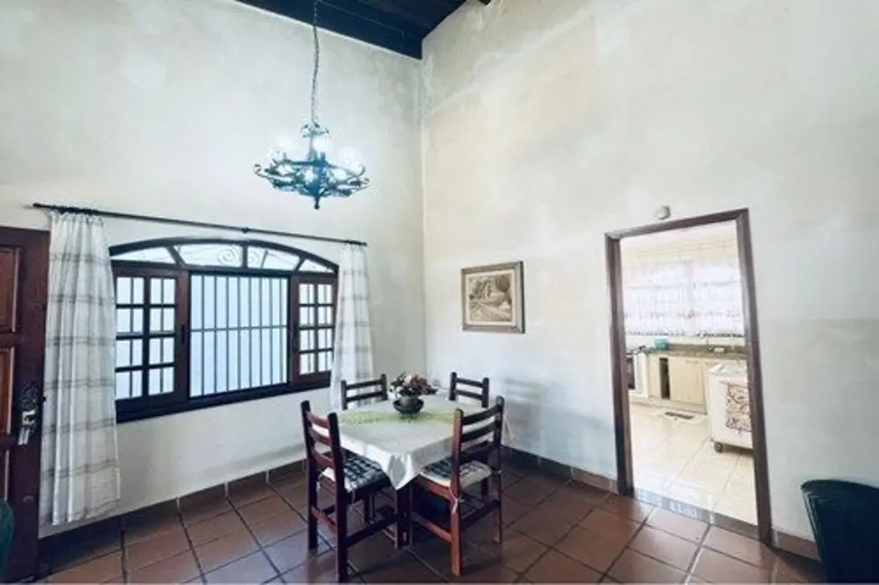 Foto 5 de Casa com 4 quartos à venda, 360m2 em Peruibe - SP