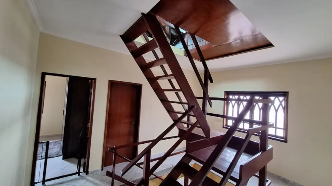 Sobrado com 5 quartos à venda, 330m2 em Peruibe - SP - imagem 9 Foto 9 de Sobrado com 5 quartos à venda, 330m2 em Peruibe - SP