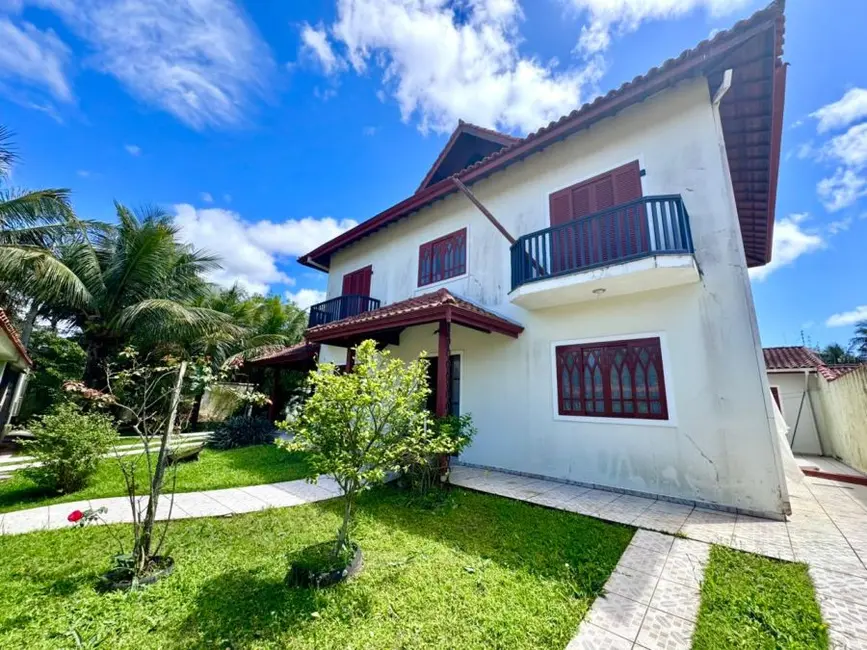 Sobrado com 5 quartos à venda, 333m2 em Peruibe - SP - imagem 2 Foto 2 de Sobrado com 5 quartos à venda, 333m2 em Peruibe - SP