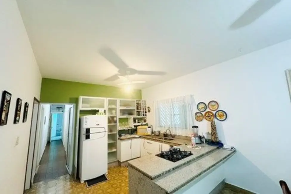 Foto 8 de Casa com 5 quartos à venda, 260m2 em Peruibe - SP