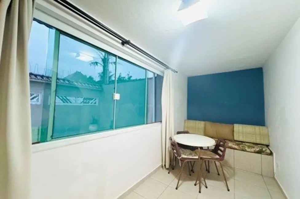 Foto 3 de Casa com 5 quartos à venda, 260m2 em Peruibe - SP