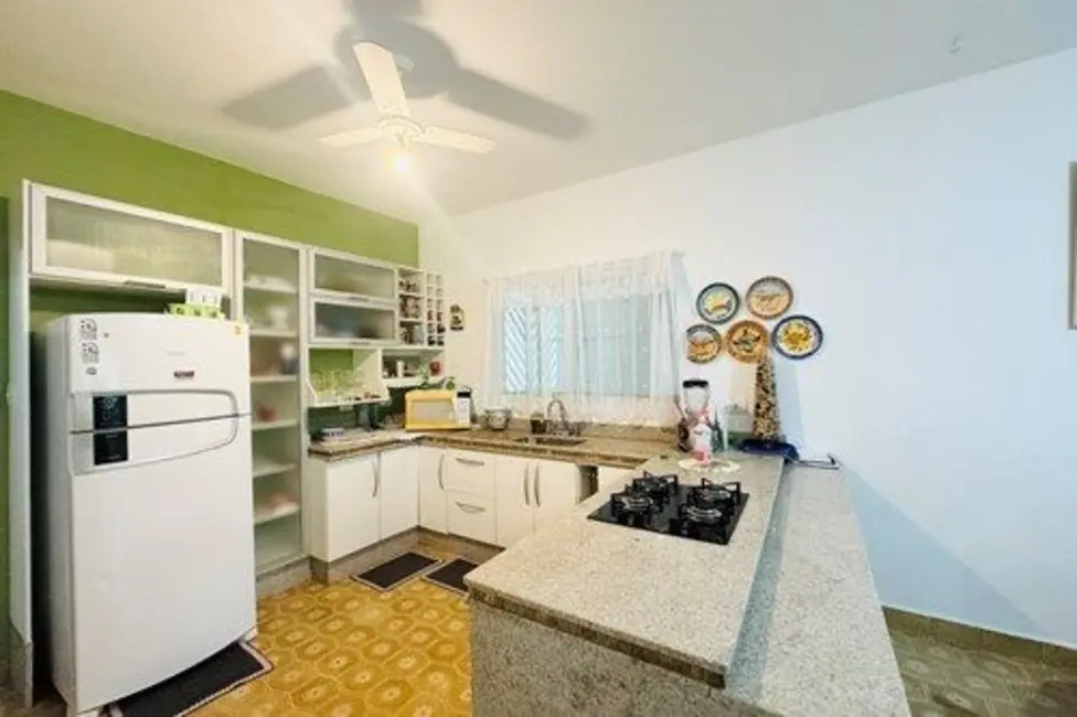 Foto 7 de Casa com 5 quartos à venda, 260m2 em Peruibe - SP