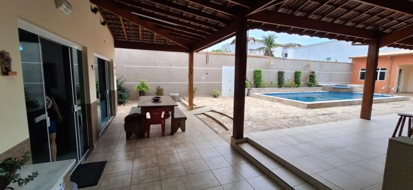 Foto 1 de Casa com 3 quartos à venda, 600m2 em Centro, Peruibe - SP