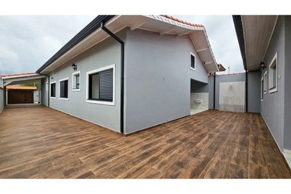 Casa com 5 quartos à venda, 370m2 em Peruibe - SP - imagem 6 Foto 6 de Casa com 5 quartos à venda, 370m2 em Peruibe - SP