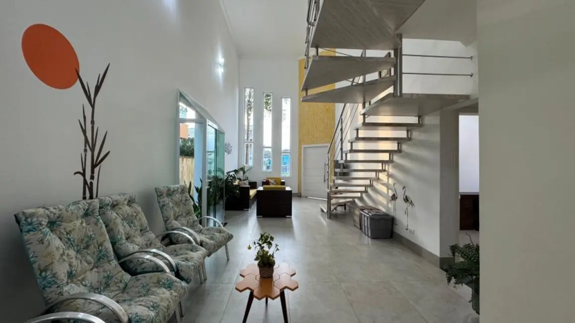 Sobrado com 4 quartos à venda, 290m2 em Peruibe - SP - imagem 7 Foto 7 de Sobrado com 4 quartos à venda, 290m2 em Peruibe - SP