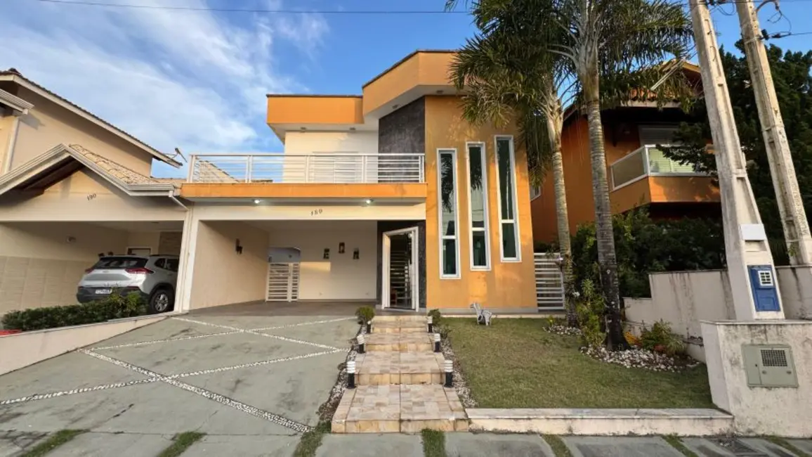 Sobrado com 4 quartos à venda, 290m2 em Peruibe - SP - imagem 1 Foto 1 de Sobrado com 4 quartos à venda, 290m2 em Peruibe - SP