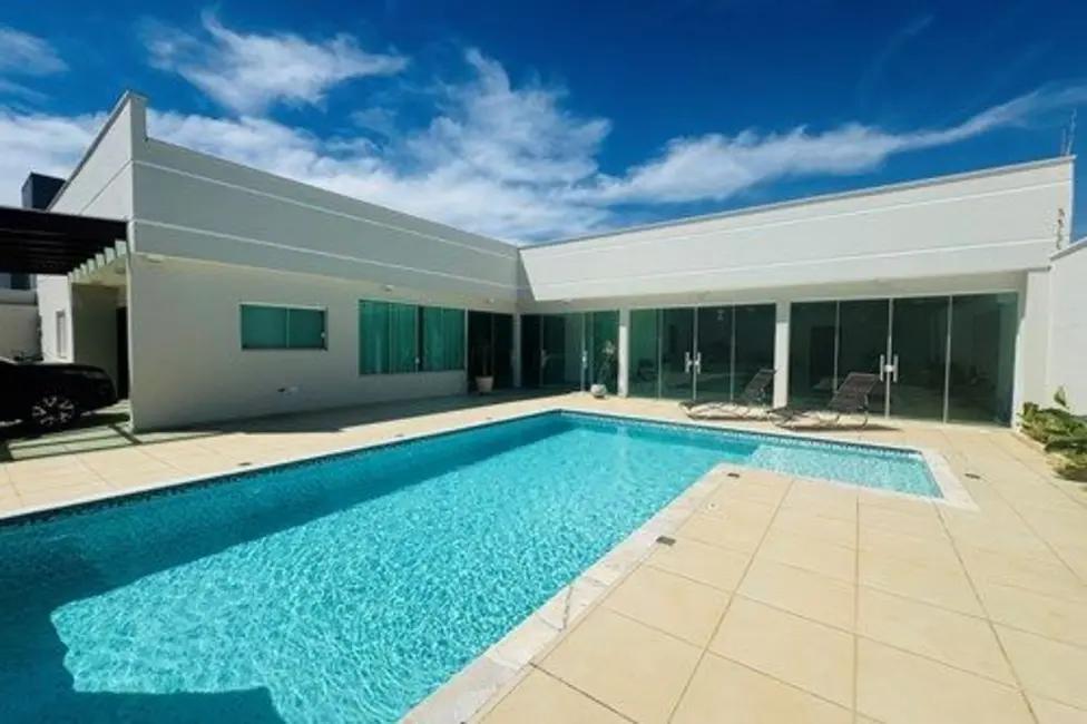 Foto 3 de Casa com 4 quartos à venda, 600m2 em Peruibe - SP