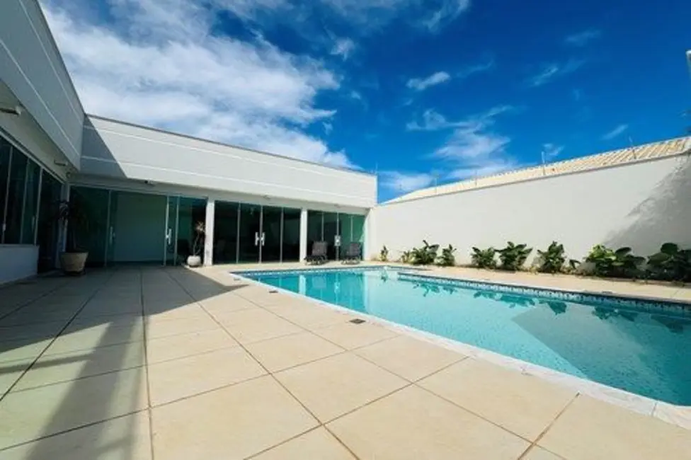 Foto 1 de Casa com 4 quartos à venda, 600m2 em Peruibe - SP