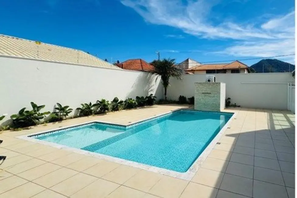 Foto 8 de Casa com 4 quartos à venda, 600m2 em Peruibe - SP