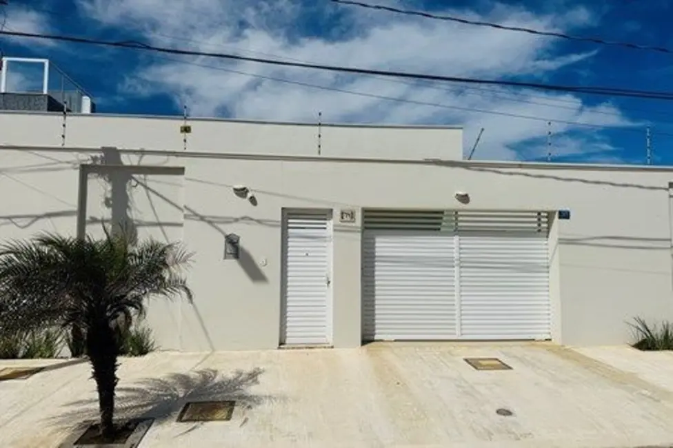 Foto 2 de Casa com 4 quartos à venda, 600m2 em Peruibe - SP