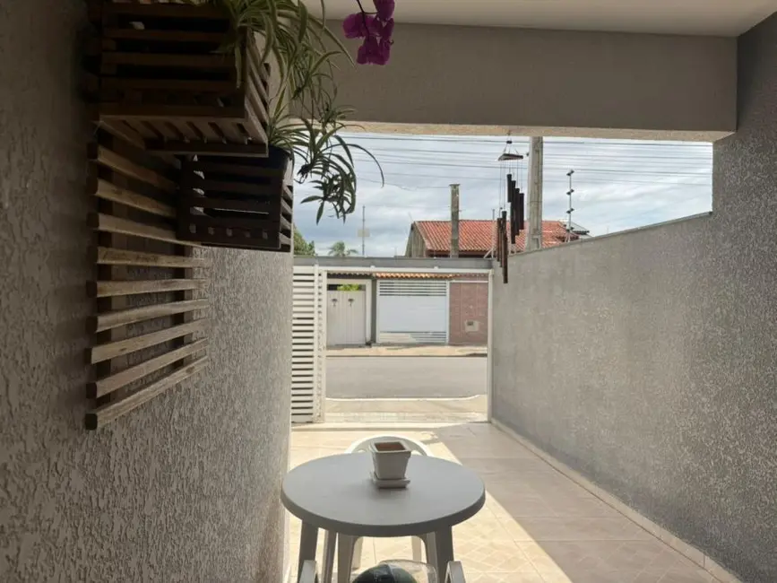 Foto 3 de Casa com 2 quartos à venda, 79m2 em Peruibe - SP