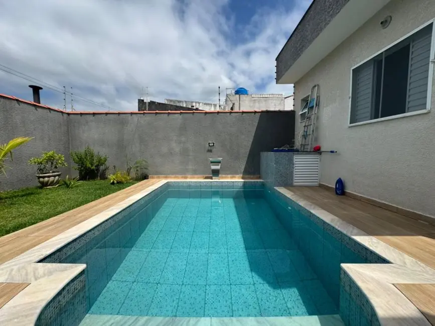 Foto 4 de Casa com 2 quartos à venda, 79m2 em Peruibe - SP