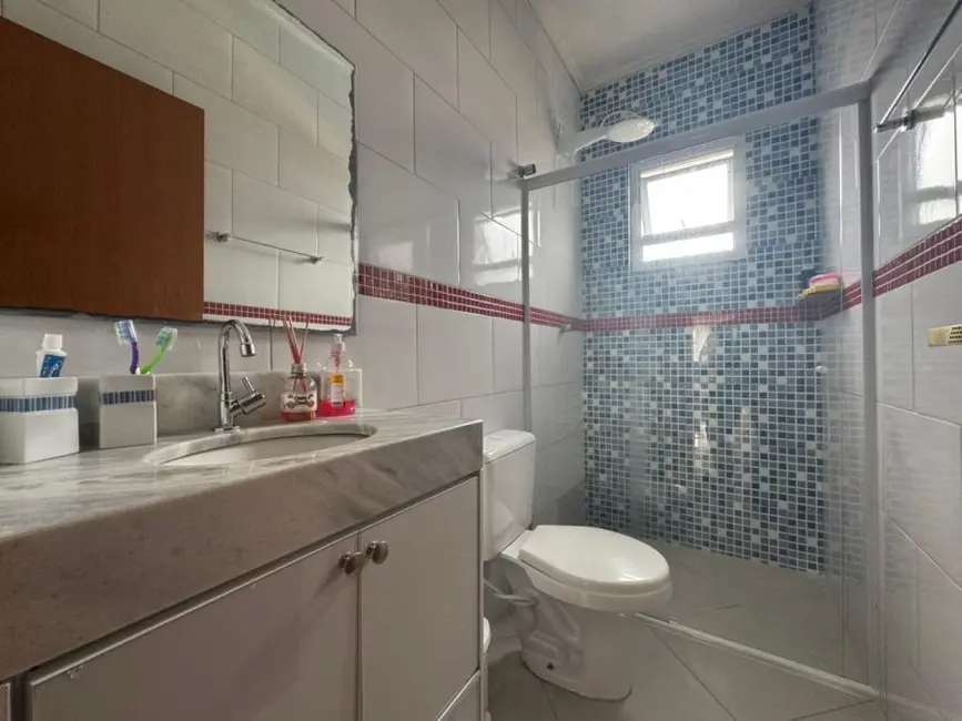 Foto 8 de Casa com 2 quartos à venda, 79m2 em Peruibe - SP