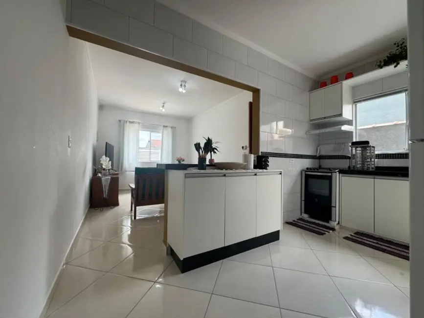 Foto 7 de Casa com 2 quartos à venda, 79m2 em Peruibe - SP