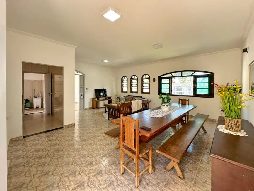 Foto 6 de Casa com 4 quartos à venda, 250m2 em Peruibe - SP