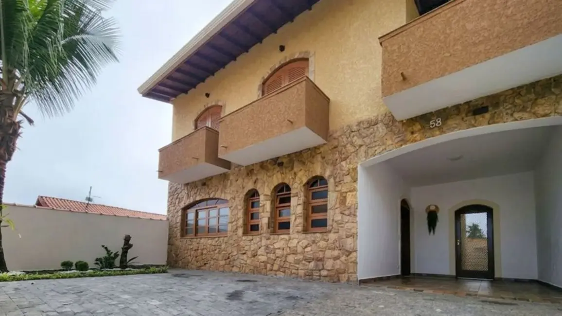 Foto 1 de Casa com 4 quartos à venda, 250m2 em Peruibe - SP