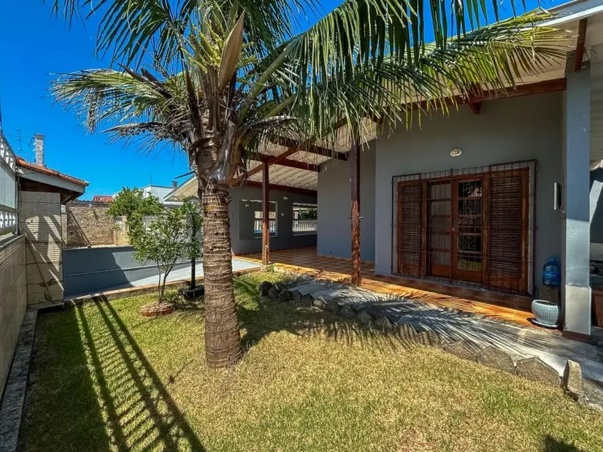 Foto 8 de Casa com 4 quartos à venda, 500m2 em Peruibe - SP