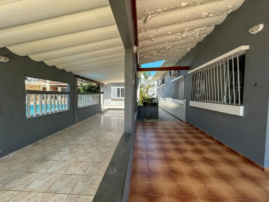 Foto 2 de Casa com 4 quartos à venda, 500m2 em Peruibe - SP