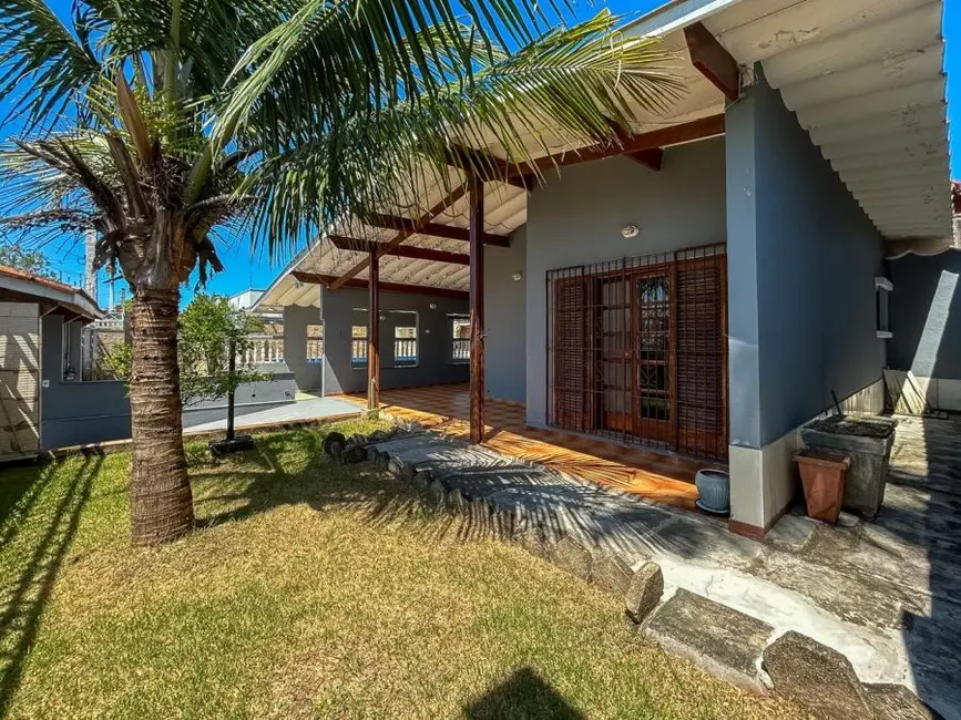 Foto 9 de Casa com 4 quartos à venda, 500m2 em Peruibe - SP