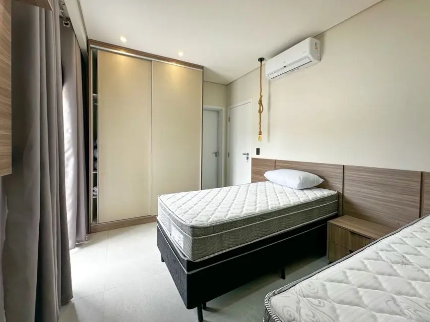 Foto 8 de Casa com 6 quartos à venda, 368m2 em Peruibe - SP
