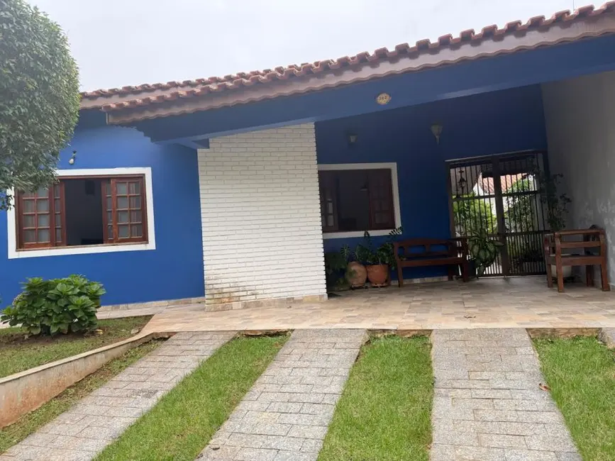 Casa com 3 quartos à venda, 360m2 em Peruibe - SP - imagem 1 Foto 1 de Casa com 3 quartos à venda, 360m2 em Peruibe - SP