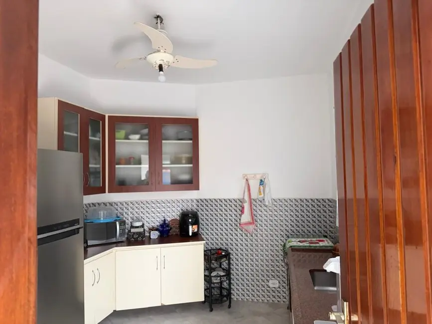 Casa com 3 quartos à venda, 360m2 em Peruibe - SP - imagem 3 Foto 3 de Casa com 3 quartos à venda, 360m2 em Peruibe - SP