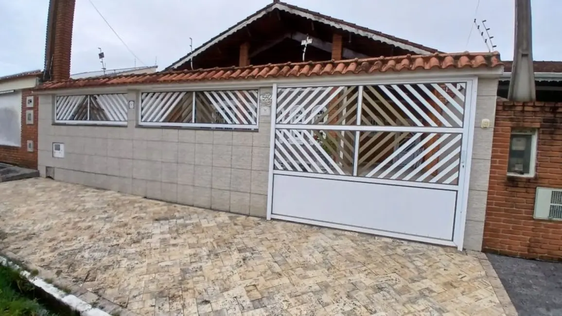 Casa com 3 quartos à venda, 250m2 em Peruibe - SP - imagem 3 Foto 3 de Casa com 3 quartos à venda, 250m2 em Peruibe - SP