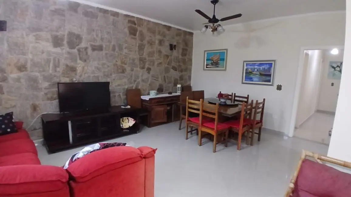 Casa com 3 quartos à venda, 250m2 em Peruibe - SP - imagem 4 Foto 4 de Casa com 3 quartos à venda, 250m2 em Peruibe - SP