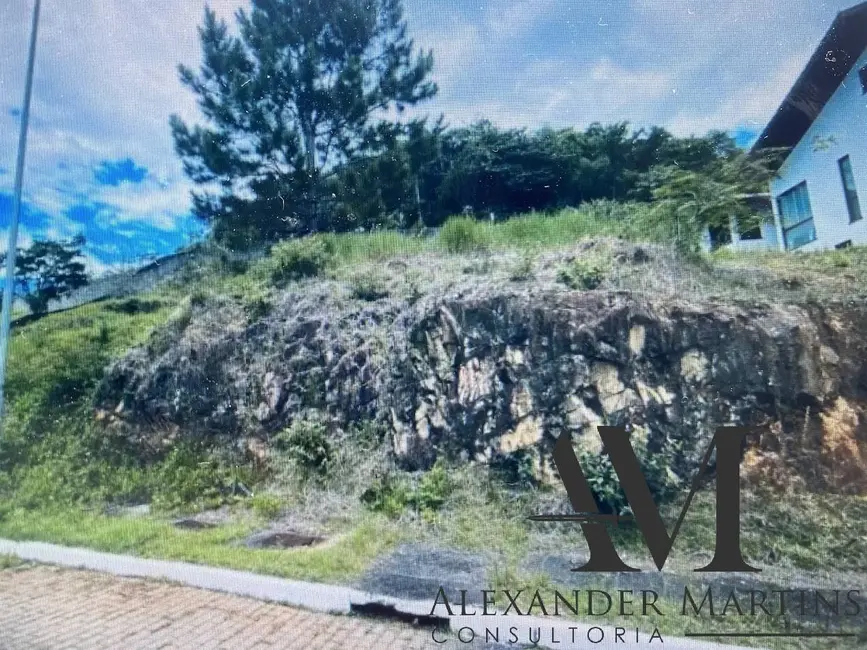 Foto 3 de Terreno / Lote à venda, 700m2 em Córrego Grande, Florianopolis - SC