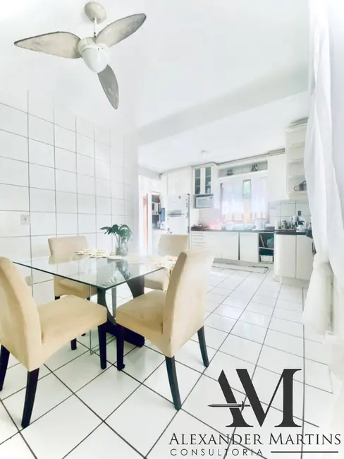 Foto 6 de Casa com 5 quartos à venda, 210m2 em São João do Rio Vermelho, Florianopolis - SC