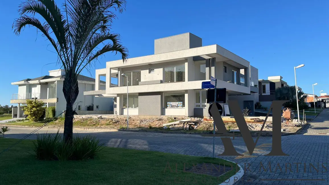 Foto 1 de Casa com 4 quartos à venda, 450m2 em Ingleses do Rio Vermelho, Florianopolis - SC