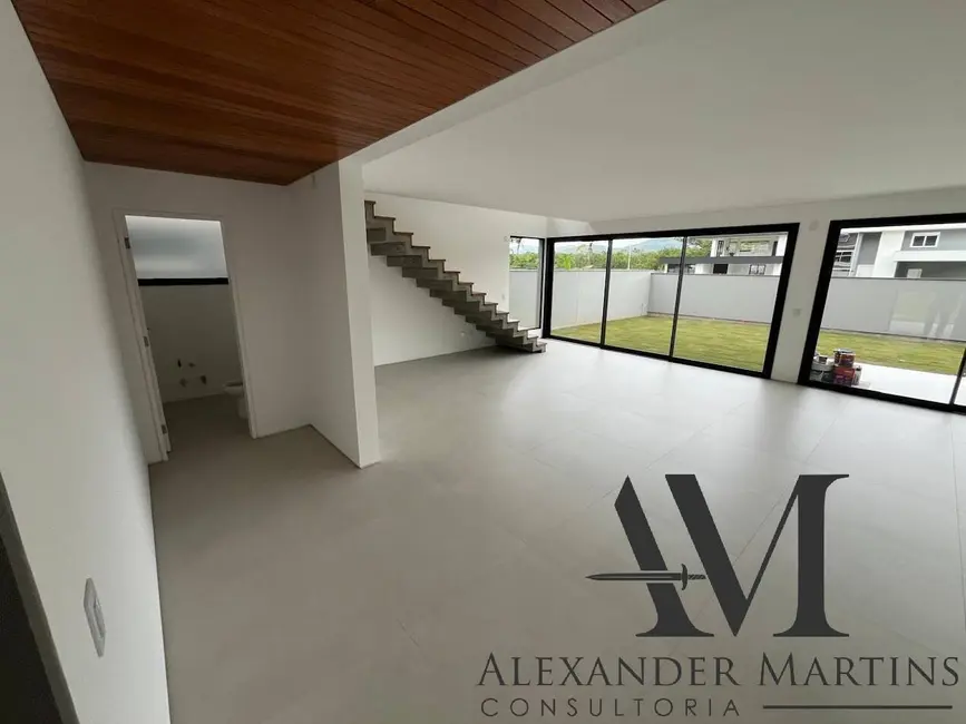 Foto 8 de Casa com 3 quartos à venda, 375m2 em Ratones, Florianopolis - SC