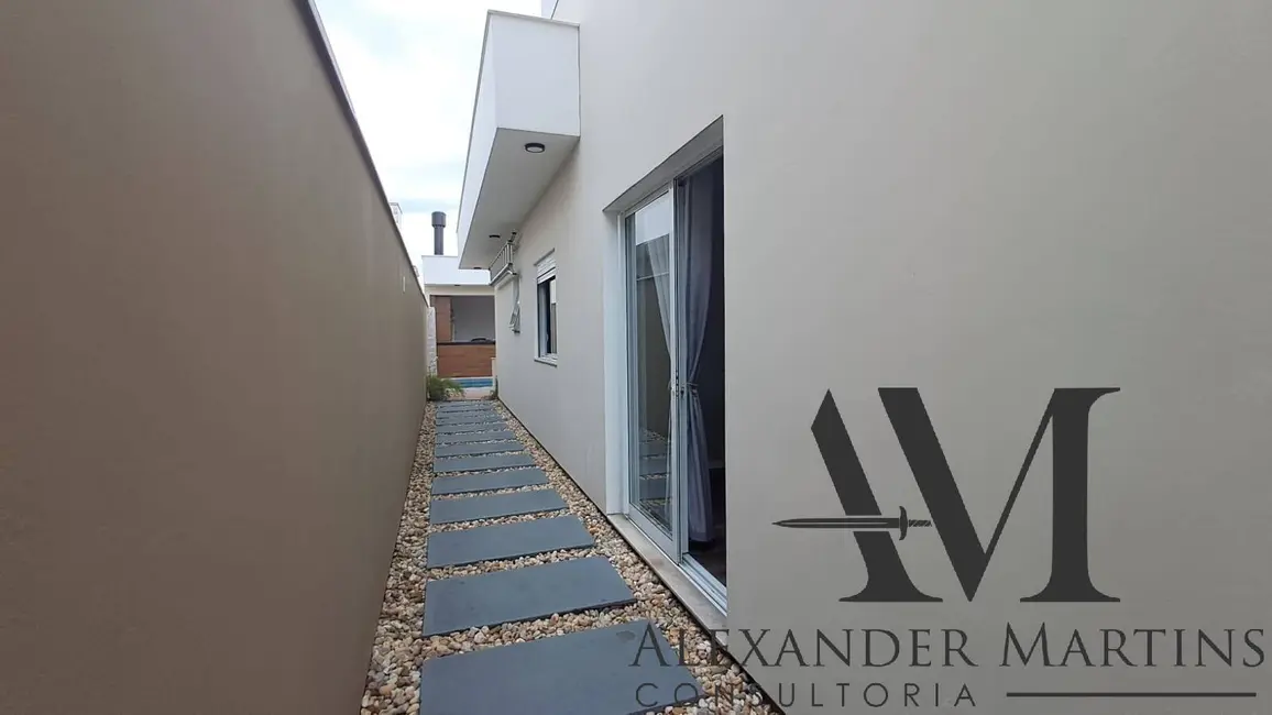 Foto 2 de Casa com 3 quartos à venda, 187m2 em Pedra Branca, Palhoca - SC