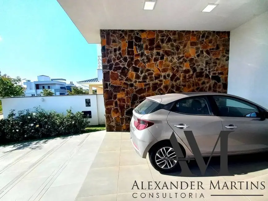 Casa com 2 quartos à venda, 224m2 em Campeche, Florianopolis - SC - imagem 3 Foto 3 de Casa com 2 quartos à venda, 224m2 em Campeche, Florianopolis - SC
