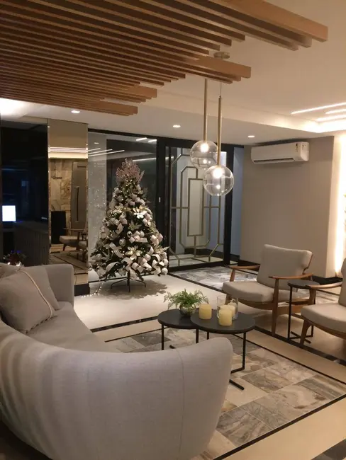 Apartamento com 2 quartos à venda e para alugar, 100m2 em Centro, Balneario Camboriu - SC - imagem 6 Foto 6 de Apartamento com 2 quartos à venda e para alugar, 100m2 em Centro, Balneario Camboriu - SC