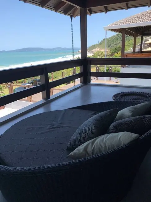 Casa com 3 quartos à venda e para alugar, 380m2 em Balneario Camboriu - SC - imagem 3 Foto 3 de Casa com 3 quartos à venda e para alugar, 380m2 em Balneario Camboriu - SC