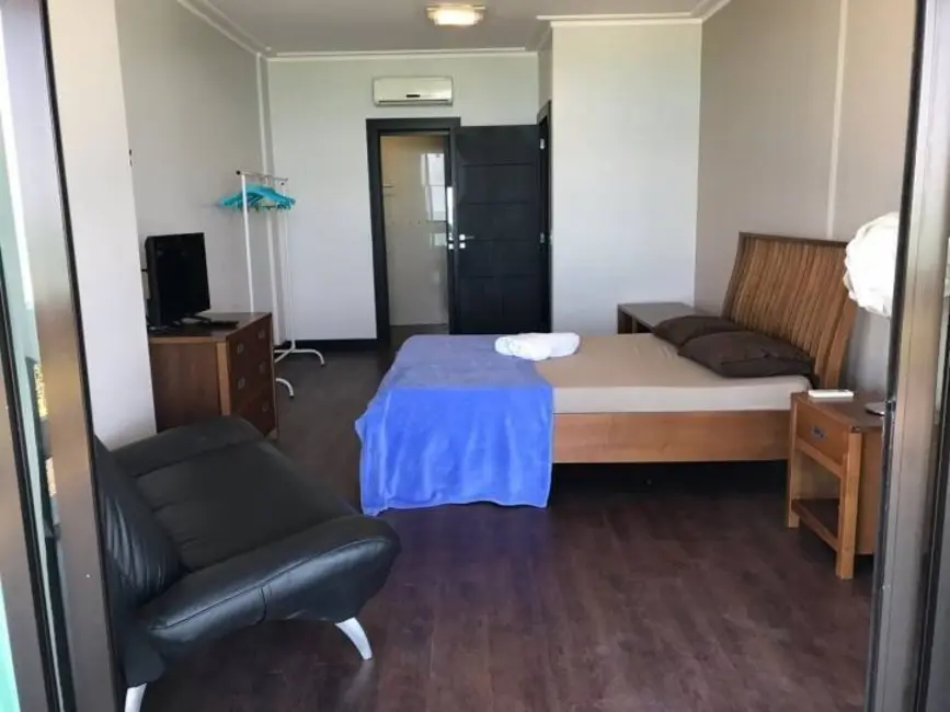 Casa com 3 quartos à venda e para alugar, 380m2 em Balneario Camboriu - SC - imagem 9 Foto 9 de Casa com 3 quartos à venda e para alugar, 380m2 em Balneario Camboriu - SC