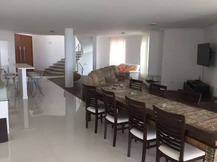 Casa com 4 quartos à venda e para alugar, 530m2 em Balneario Camboriu - SC - imagem 6 Foto 6 de Casa com 4 quartos à venda e para alugar, 530m2 em Balneario Camboriu - SC