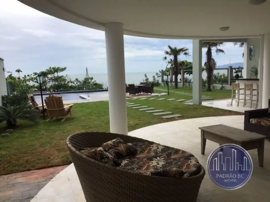 Foto 2 de Casa com 4 quartos à venda e para alugar, 530m2 em Balneario Camboriu - SC