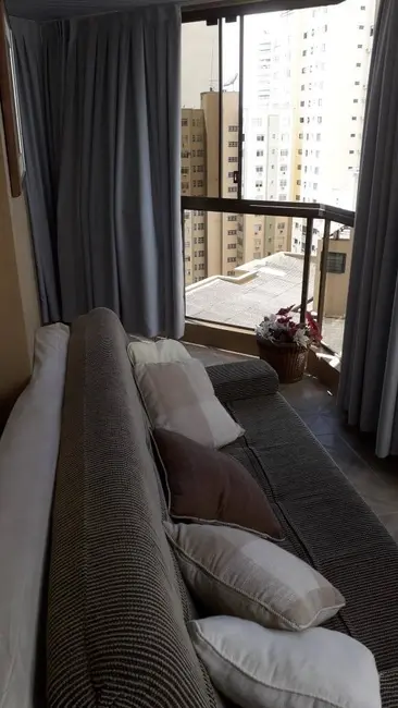 Apartamento com 2 quartos à venda e para alugar, 90m2 em Centro, Balneario Camboriu - SC - imagem 5 Foto 5 de Apartamento com 2 quartos à venda e para alugar, 90m2 em Centro, Balneario Camboriu - SC