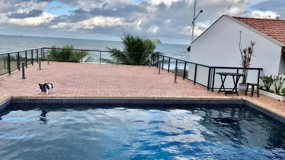 Casa com 5 quartos à venda, 850m2 em Centro, Balneario Picarras - SC - imagem 4 Foto 4 de Casa com 5 quartos à venda, 850m2 em Centro, Balneario Picarras - SC