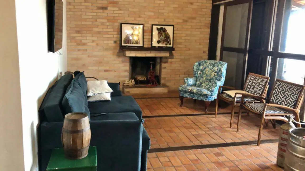 Casa com 5 quartos à venda, 850m2 em Centro, Balneario Picarras - SC - imagem 7 Foto 7 de Casa com 5 quartos à venda, 850m2 em Centro, Balneario Picarras - SC