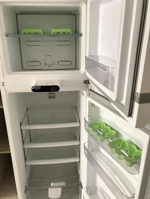 Apartamento com 2 quartos para alugar, 90m2 em Centro, Balneario Camboriu - SC - imagem 5 Foto 5 de Apartamento com 2 quartos para alugar, 90m2 em Centro, Balneario Camboriu - SC