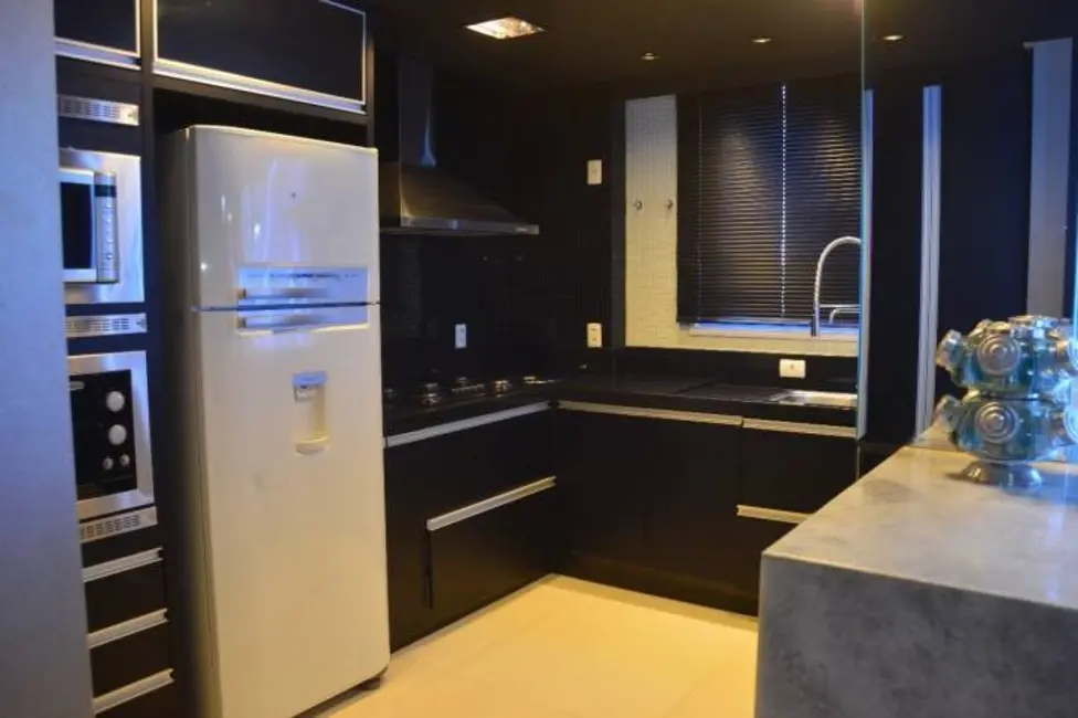 Casa com 5 quartos à venda e para alugar, 580m2 em Balneario Camboriu - SC - imagem 9 Foto 9 de Casa com 5 quartos à venda e para alugar, 580m2 em Balneario Camboriu - SC