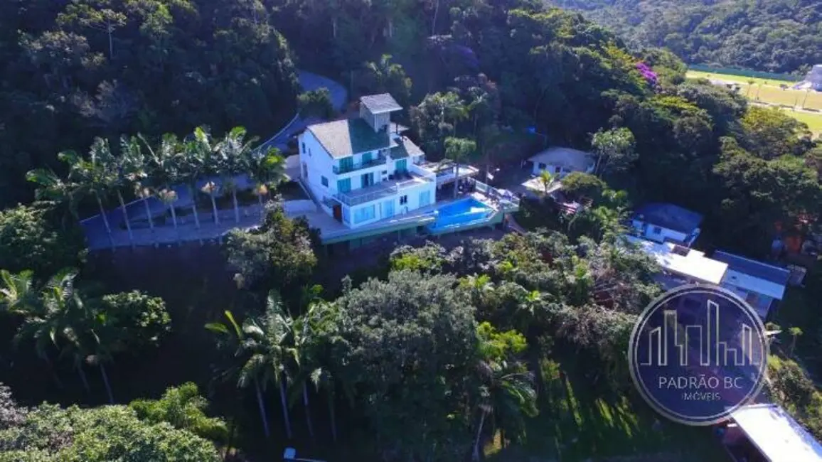 Foto 1 de Casa com 5 quartos à venda e para alugar, 580m2 em Balneario Camboriu - SC