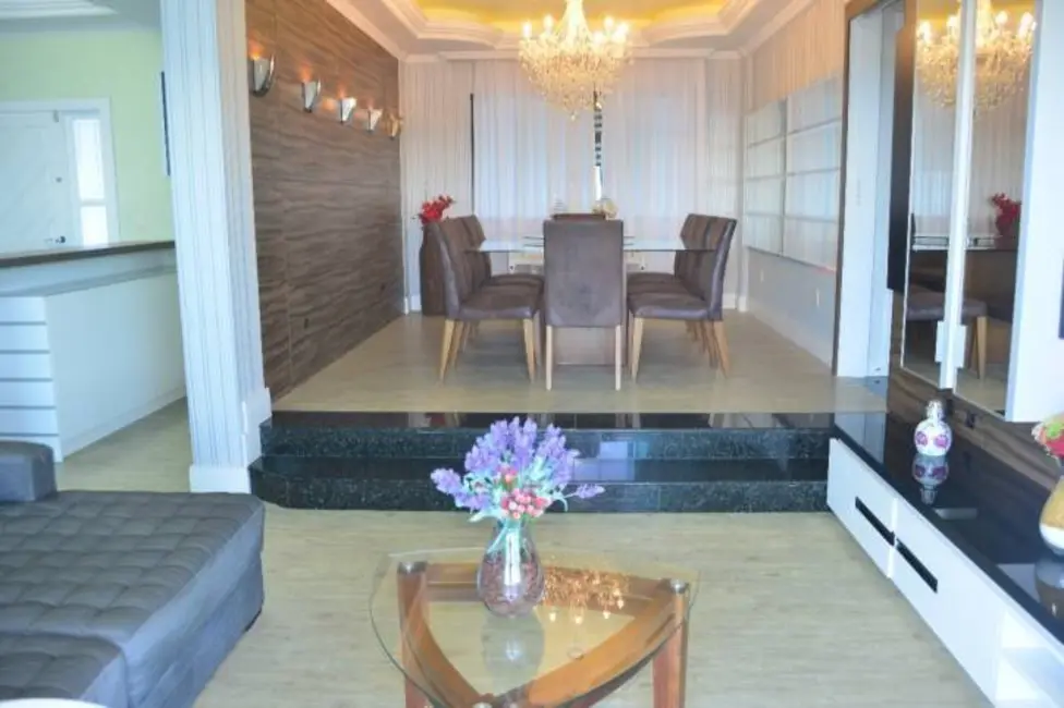 Casa com 5 quartos à venda e para alugar, 580m2 em Balneario Camboriu - SC - imagem 5 Foto 5 de Casa com 5 quartos à venda e para alugar, 580m2 em Balneario Camboriu - SC