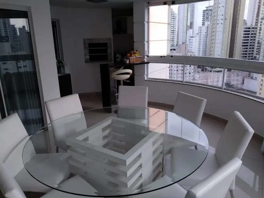 Apartamento com 3 quartos à venda e para alugar, 150m2 em Centro, Balneario Camboriu - SC - imagem 3 Foto 3 de Apartamento com 3 quartos à venda e para alugar, 150m2 em Centro, Balneario Camboriu - SC