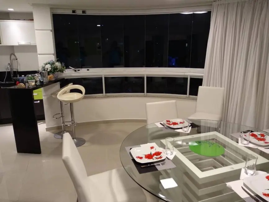 Apartamento com 3 quartos à venda e para alugar, 150m2 em Centro, Balneario Camboriu - SC - imagem 7 Foto 7 de Apartamento com 3 quartos à venda e para alugar, 150m2 em Centro, Balneario Camboriu - SC